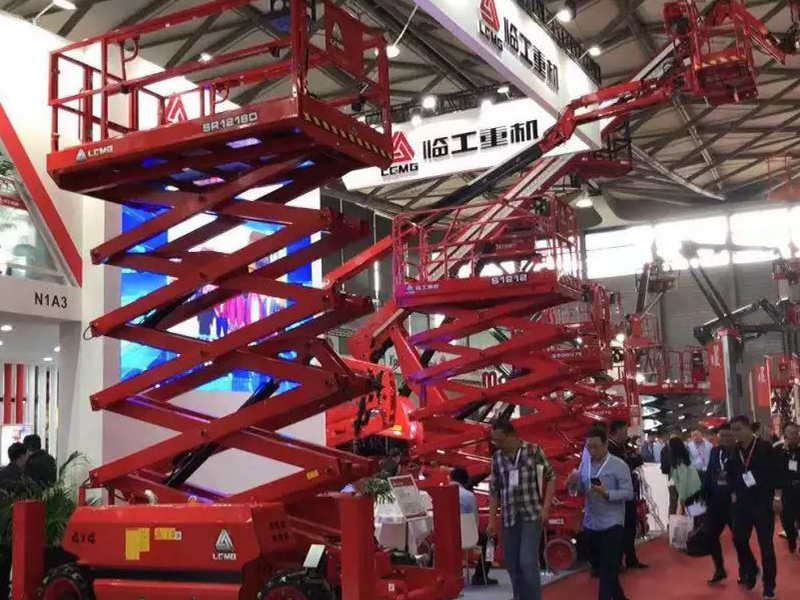 MMK体育|SPORT-MK体育国际|恩波利足球俱乐部赞助重机参展APEX ASIA 2019